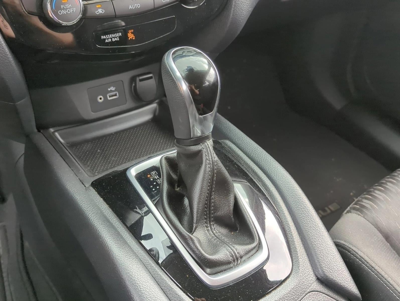 2019 Nissan Rogue FWD SV