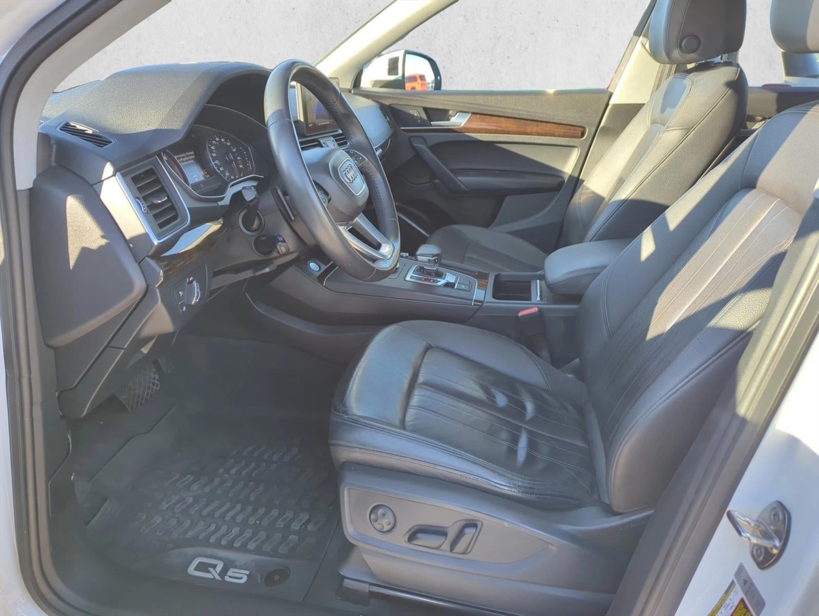 2020 Audi Q5 Premium 45 TFSI quattro