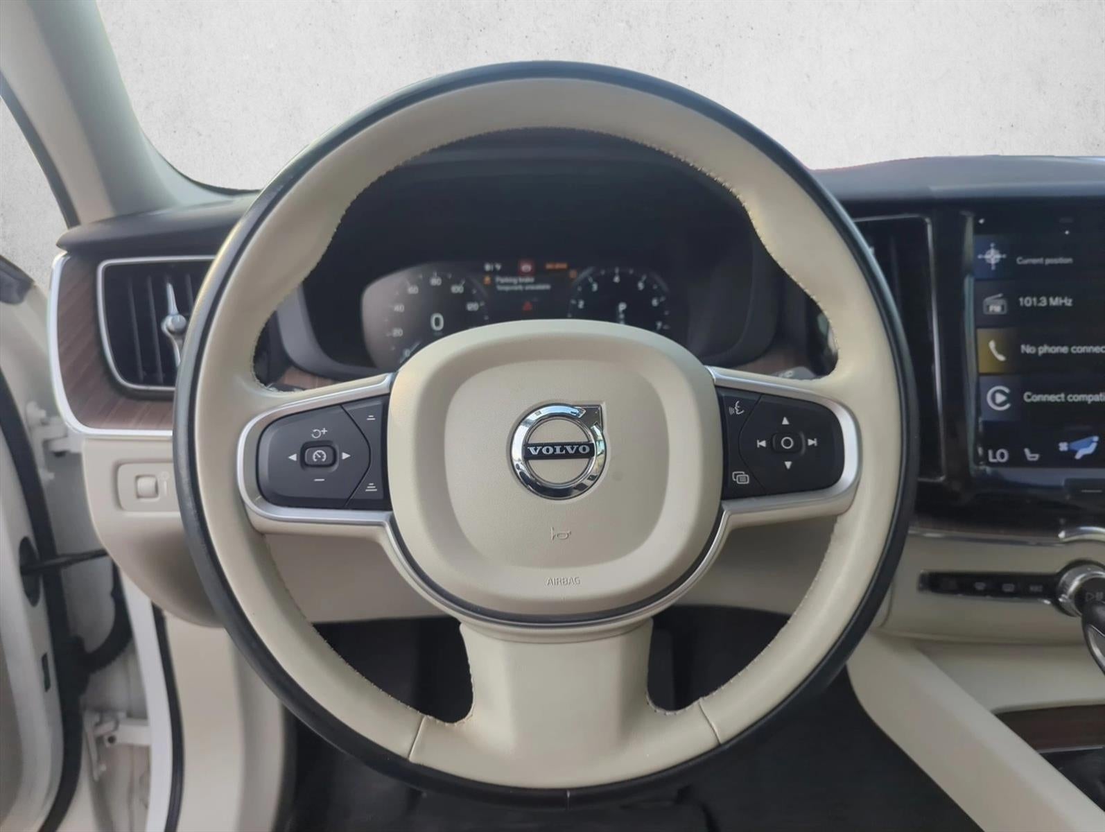 2021 Volvo XC60 T5 FWD Momentum