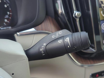 2021 Volvo XC60 T5 FWD Momentum