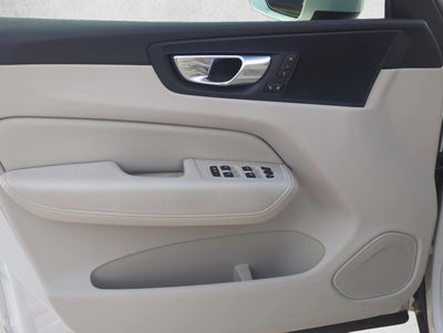 2021 Volvo XC60 T5 FWD Momentum