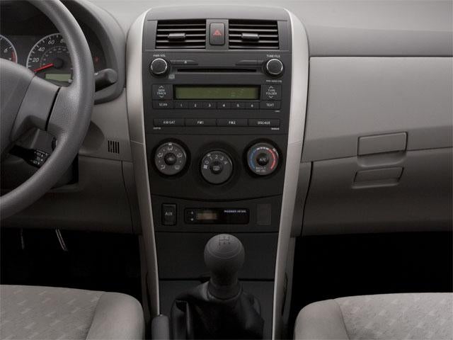 2010 Toyota Corolla 4dr Sdn Auto LE (Natl)