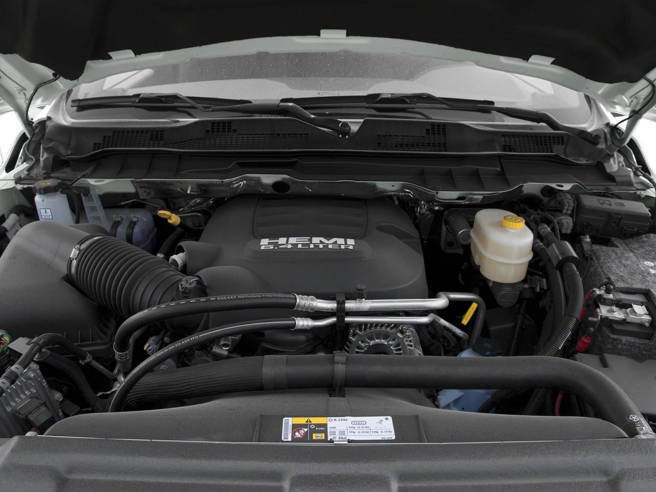 2017 RAM 3500 SLT 4x4 Crew Cab 6'4" Box