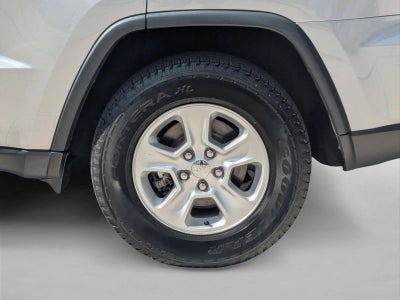 2017 Jeep Grand Cherokee Laredo 4x2