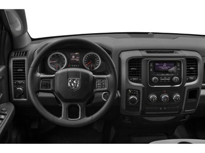 2018 RAM 1500 Express 4x4 Crew Cab 5'7" Box