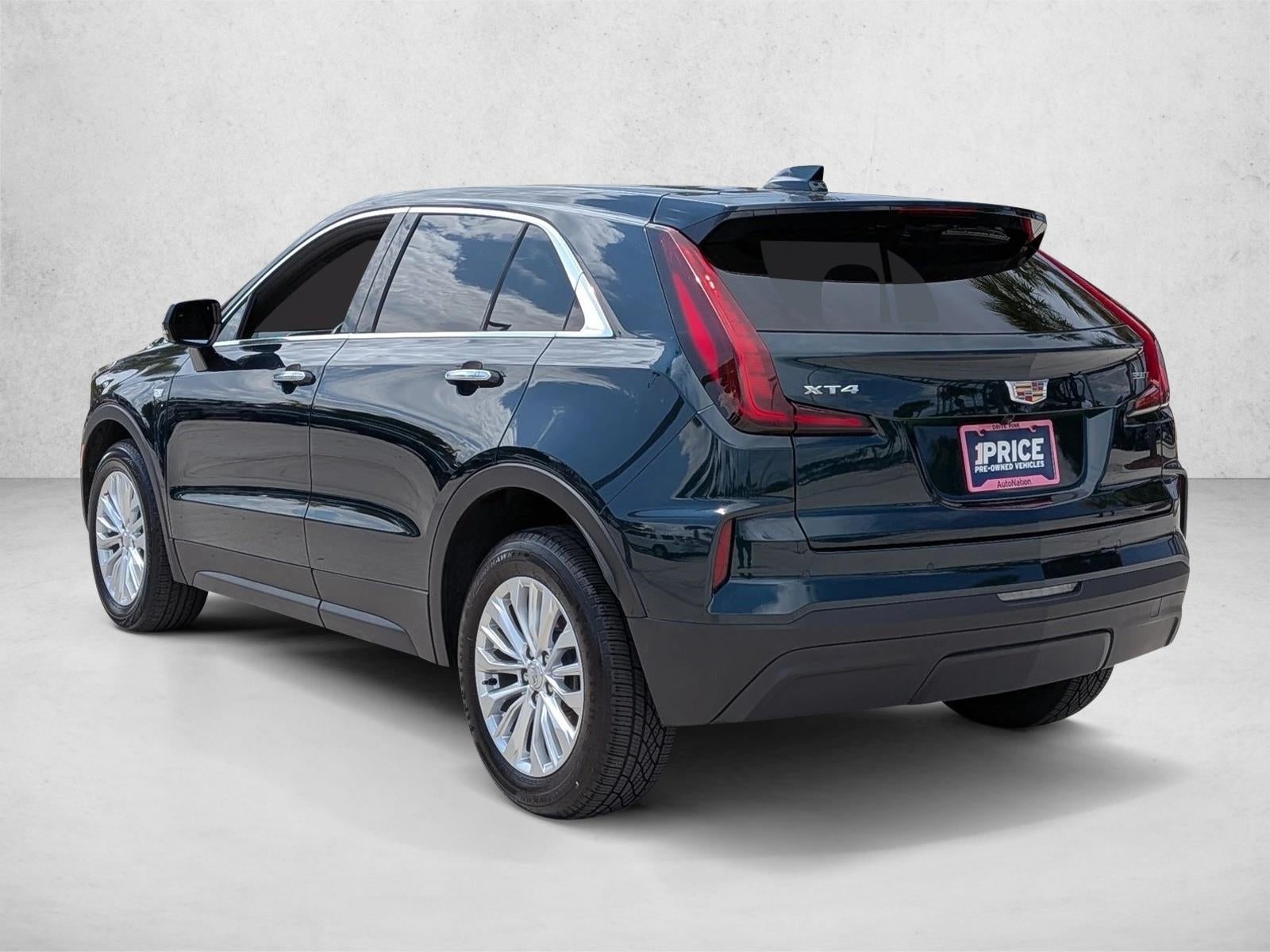2024 Cadillac XT4 FWD 4dr Luxury