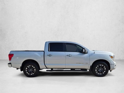 2020 Nissan Titan 4x4 Crew Cab SV