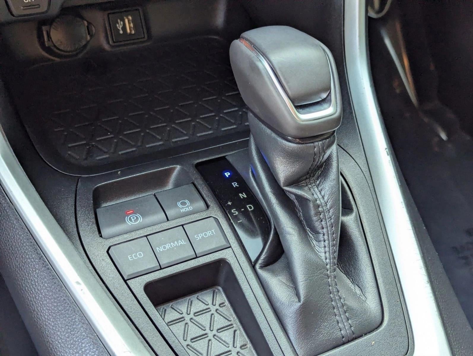 2023 Toyota RAV4 XLE Premium FWD (Natl)