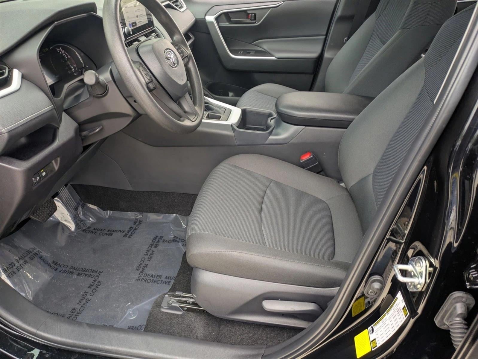 2025 Toyota RAV4 LE AWD (Natl)