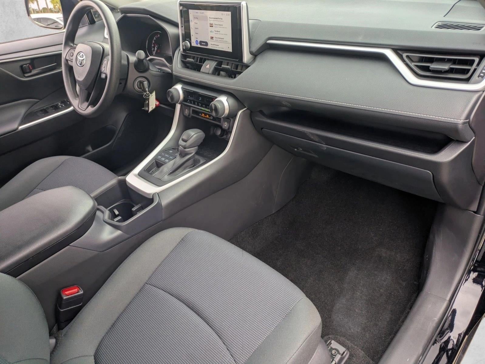 2025 Toyota RAV4 LE AWD (Natl)