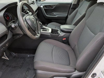 2022 Toyota RAV4 LE FWD (GS)