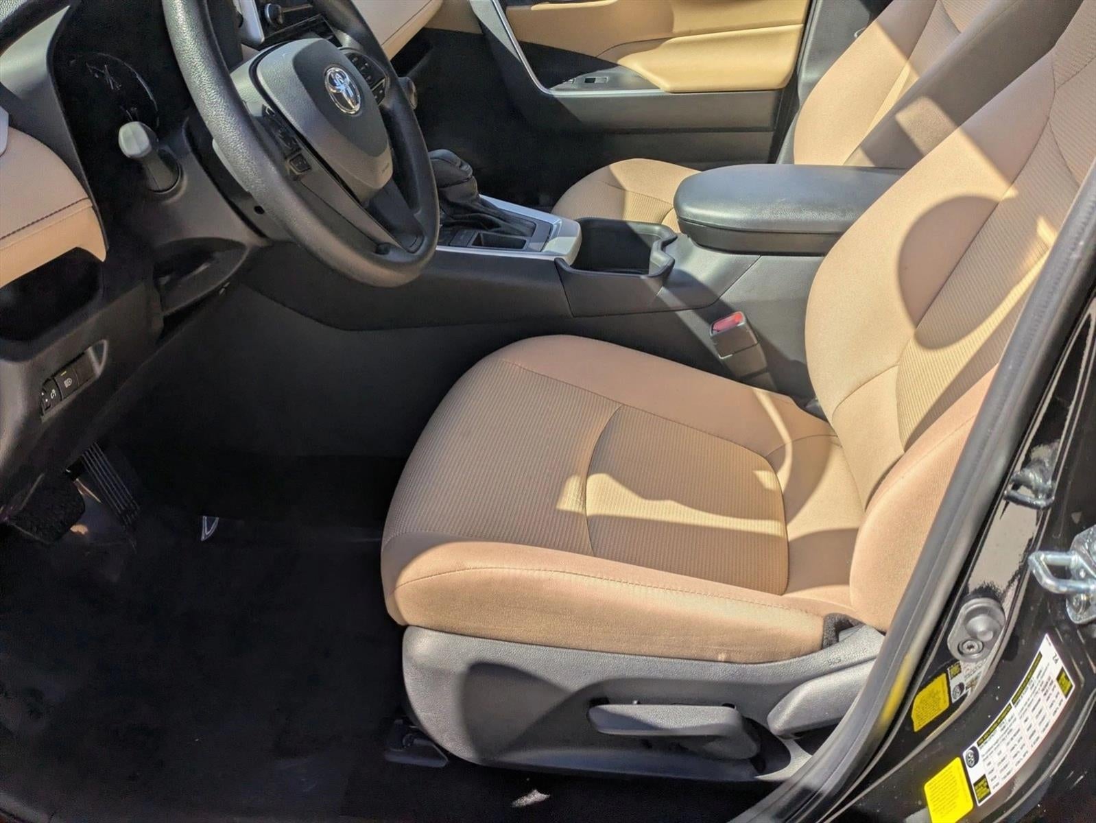 2025 Toyota RAV4 LE FWD (GS)