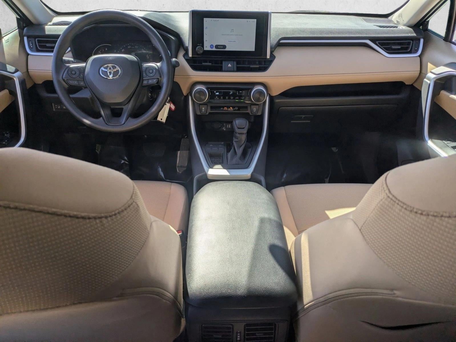 2025 Toyota RAV4 LE FWD (GS)