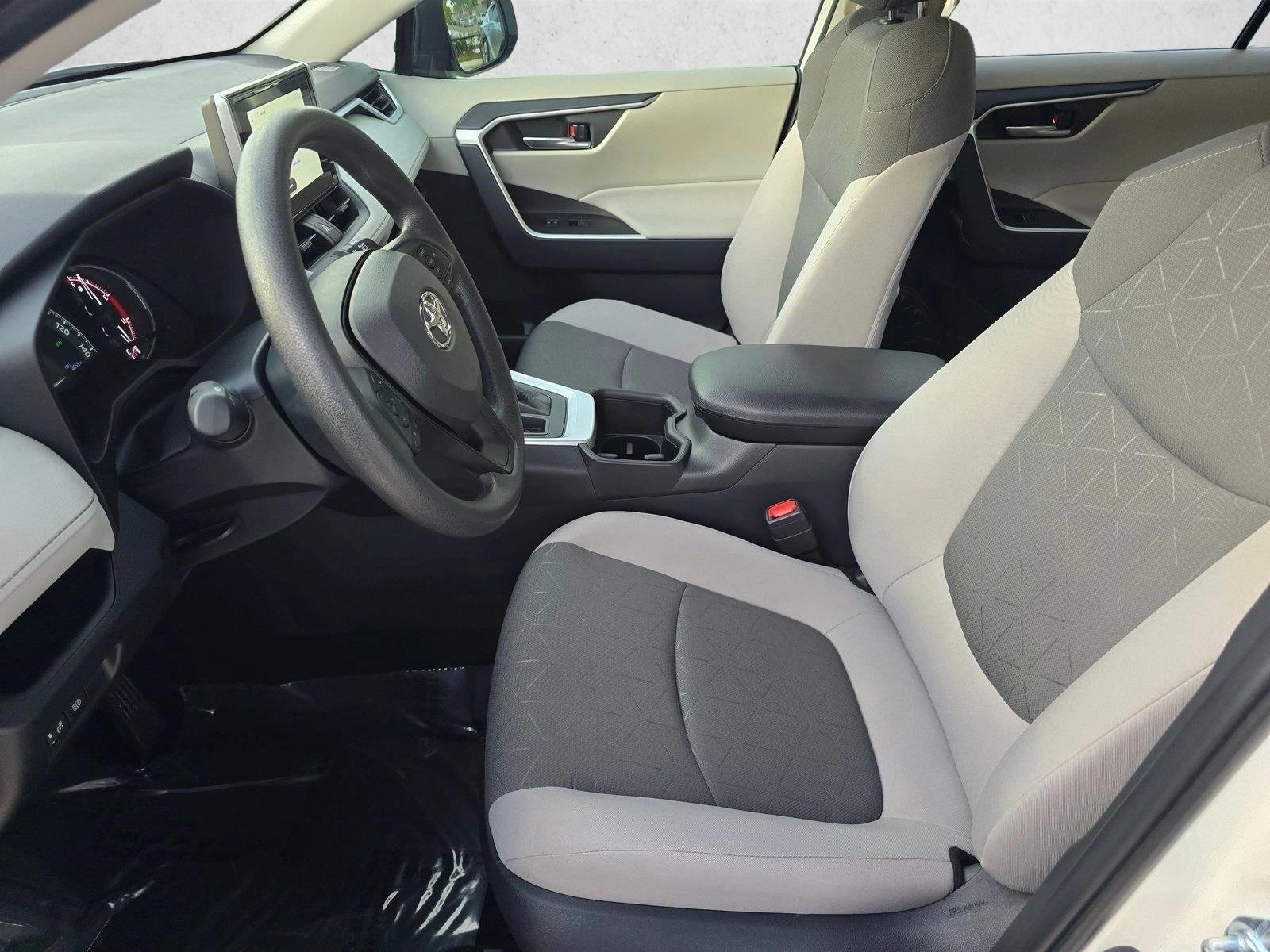 2025 Toyota RAV4 XLE FWD (Natl)