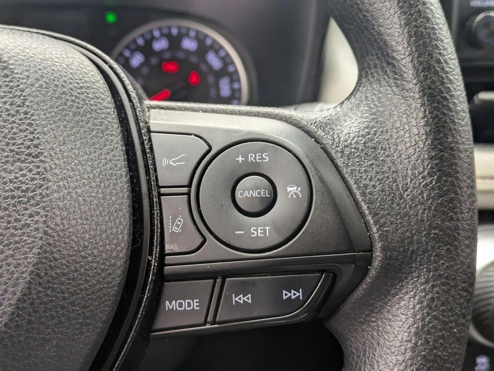 2021 Toyota RAV4 XLE FWD (GS)