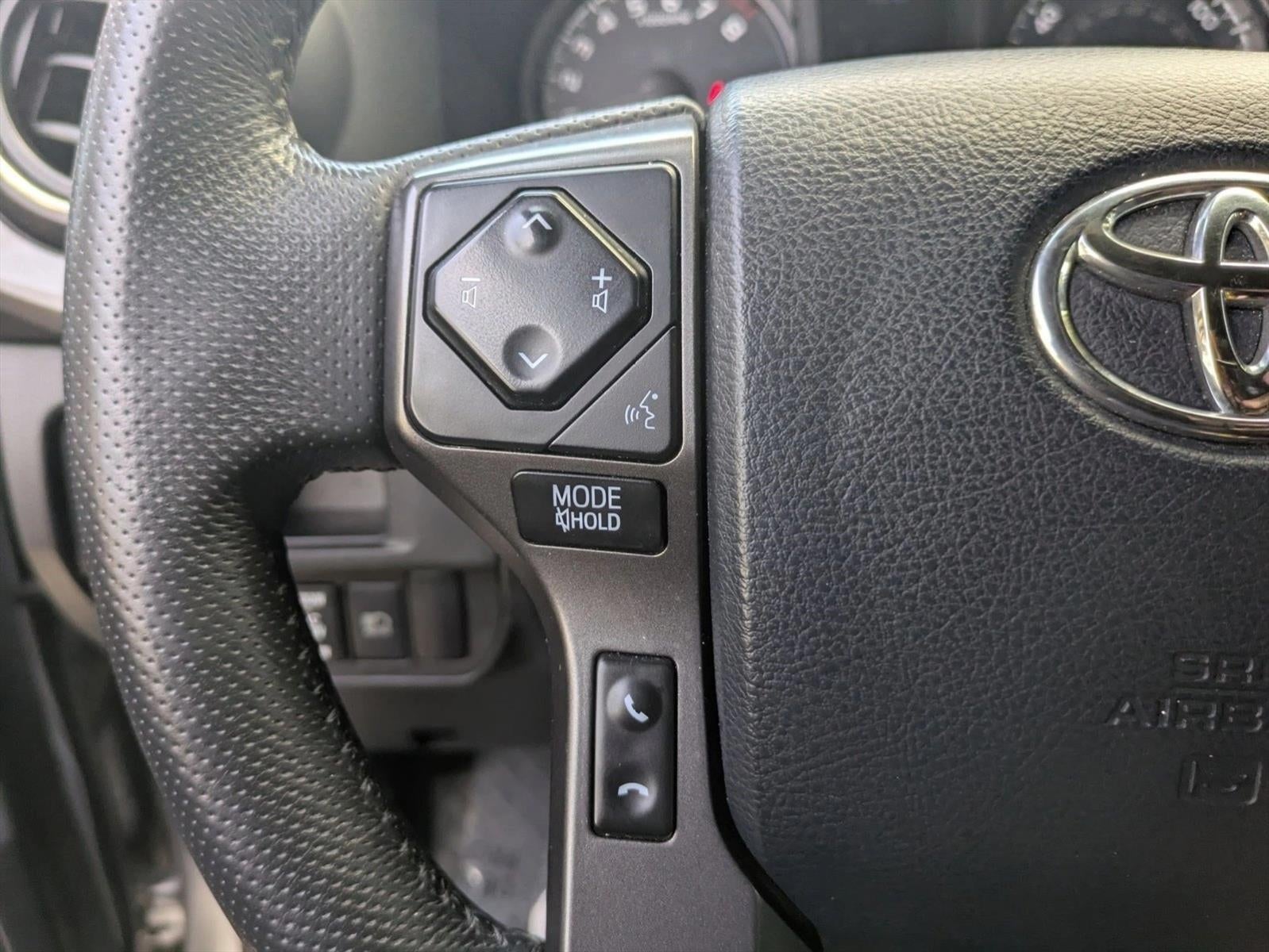 2017 Toyota RAV4 XLE FWD (GS)