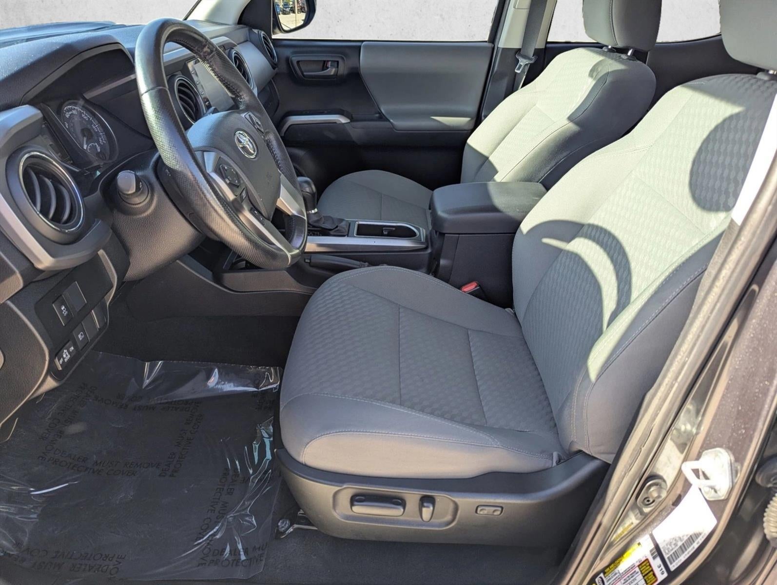 2022 Toyota Tacoma 2WD 2WD SR5 Double Cab 5' Bed V6 AT (GS)