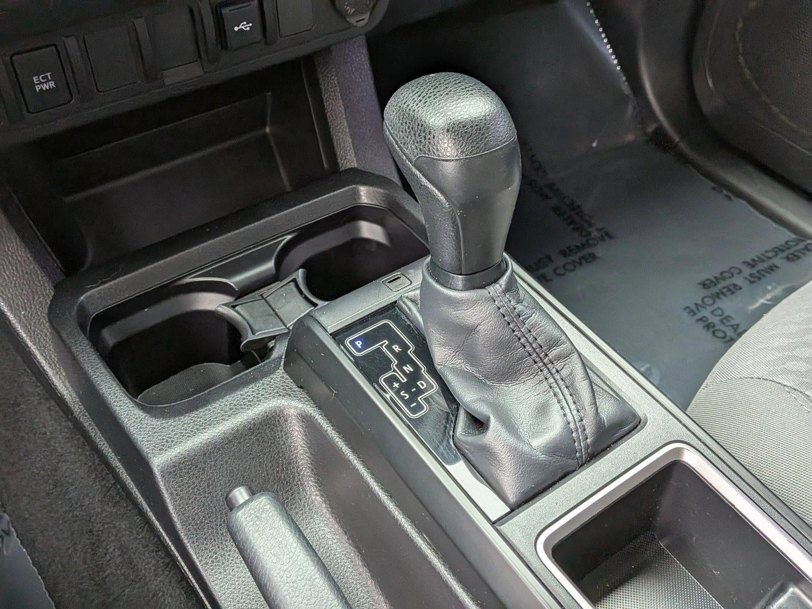 2022 Toyota Tacoma 4WD 4WD SR Double Cab 5' Bed V6 AT (Natl)