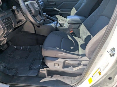 2026 Toyota Tacoma 2WD 2WD SR5 Double Cab 5' Bed AT (SE)