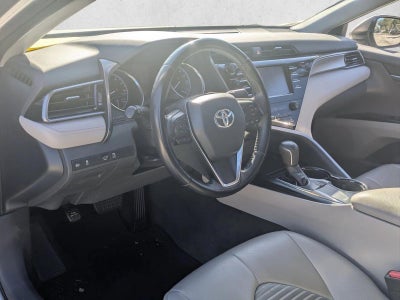 2019 Toyota Camry SE Auto (SE)