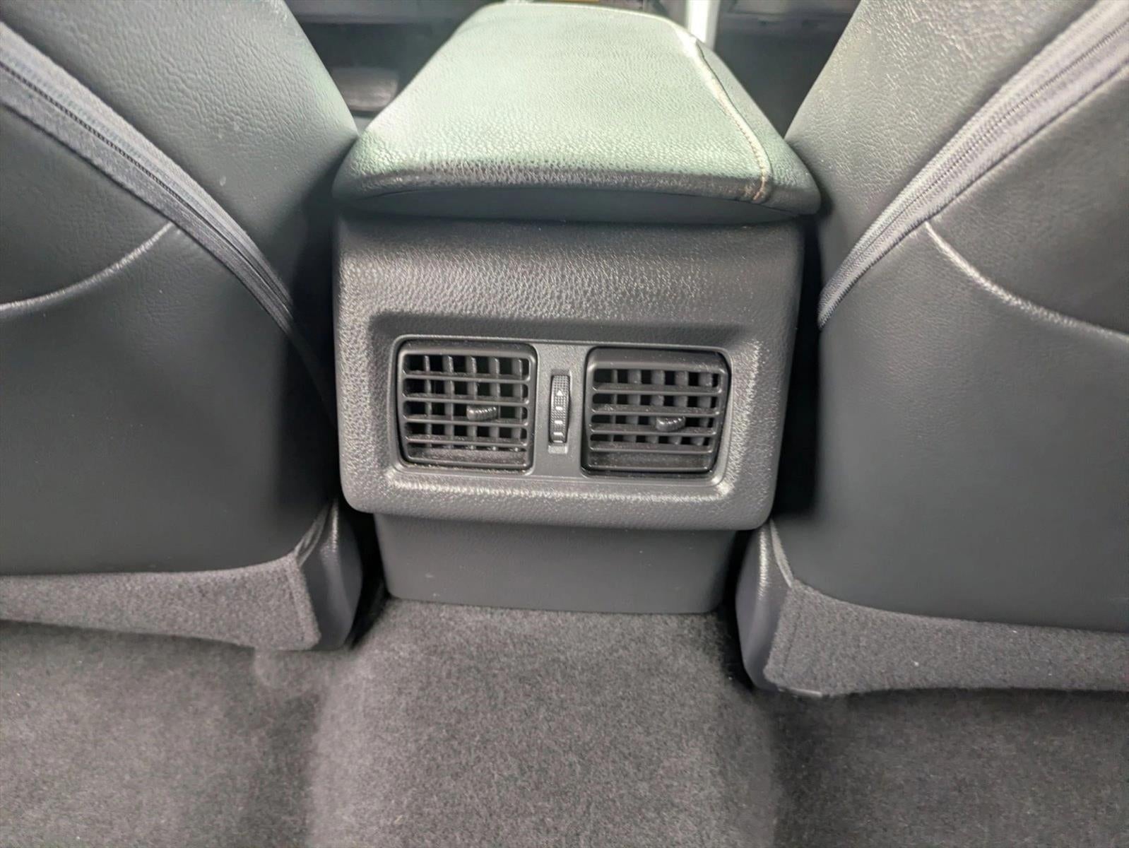 2018 Toyota Camry XLE Auto (Natl)