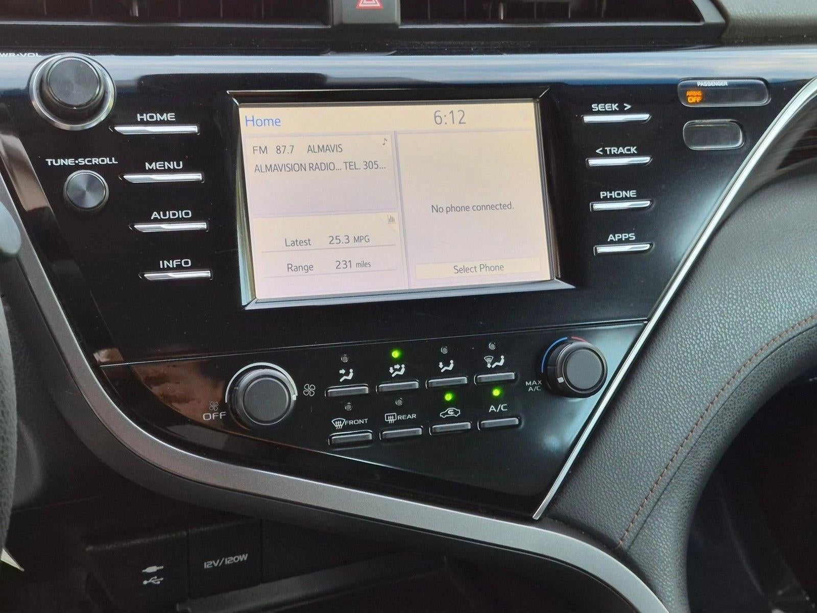 2018 Toyota Camry LE Auto (SE)