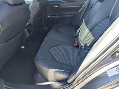 2019 Toyota Camry SE Auto (SE)