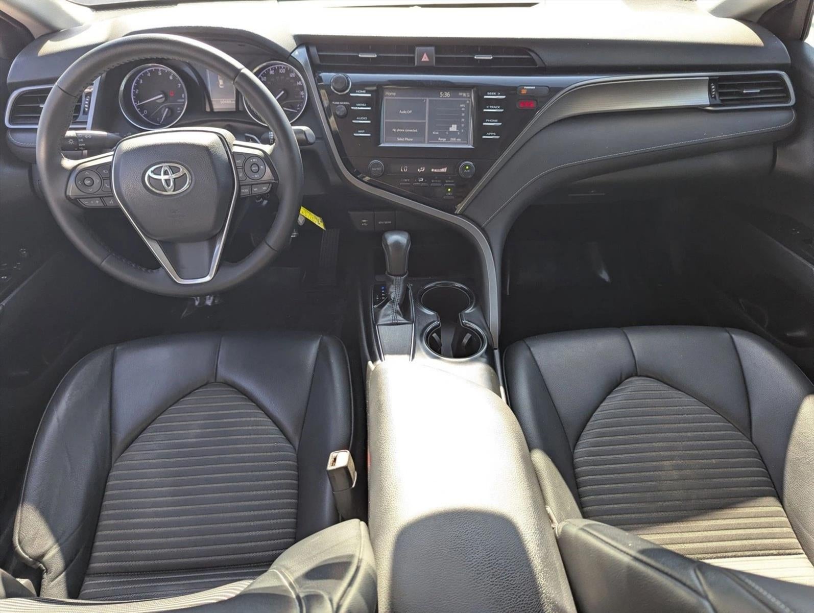 2019 Toyota Camry SE Auto (SE)
