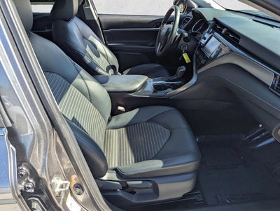 2019 Toyota Camry SE Auto (SE)