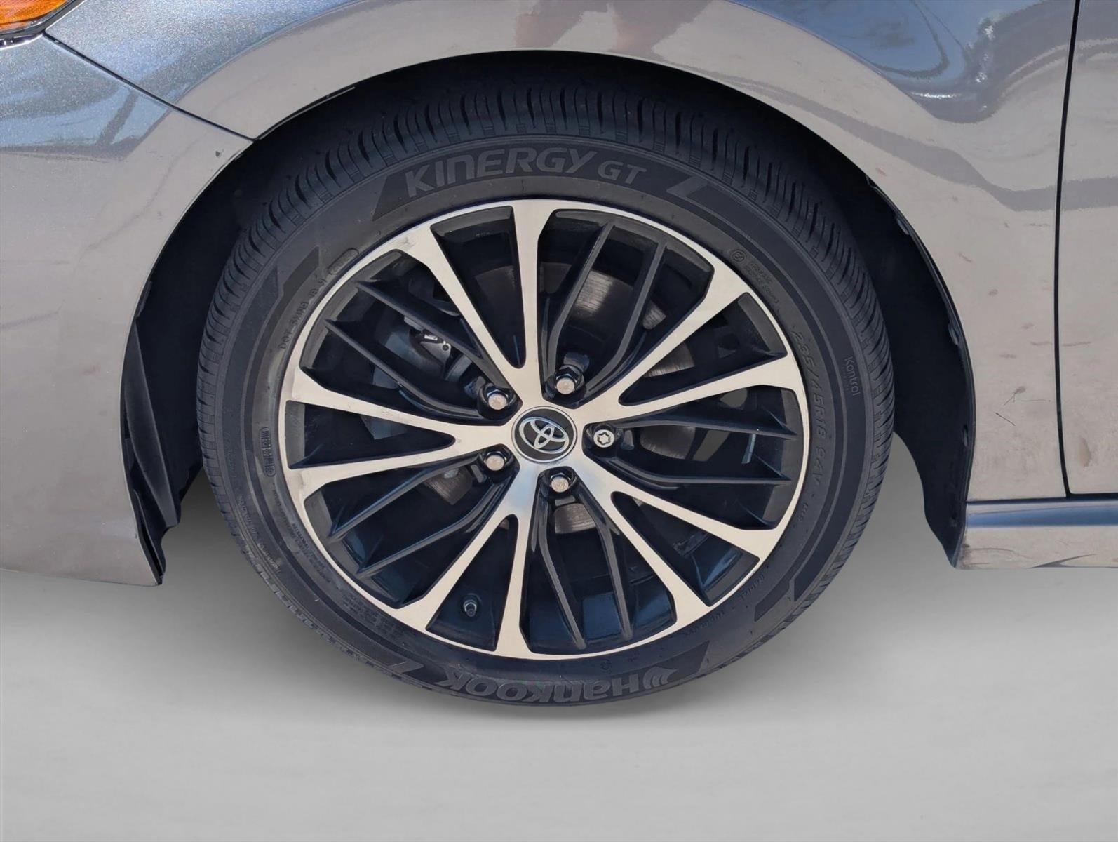 2019 Toyota Camry SE Auto (SE)