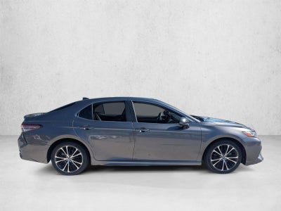 2019 Toyota Camry SE Auto (SE)