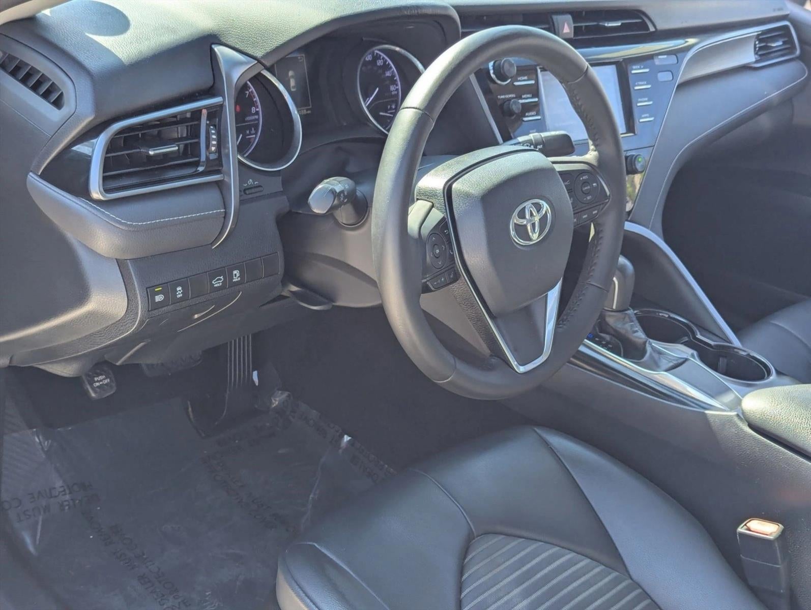 2019 Toyota Camry SE Auto (SE)