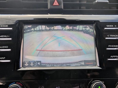 2019 Toyota Camry SE Auto (SE)