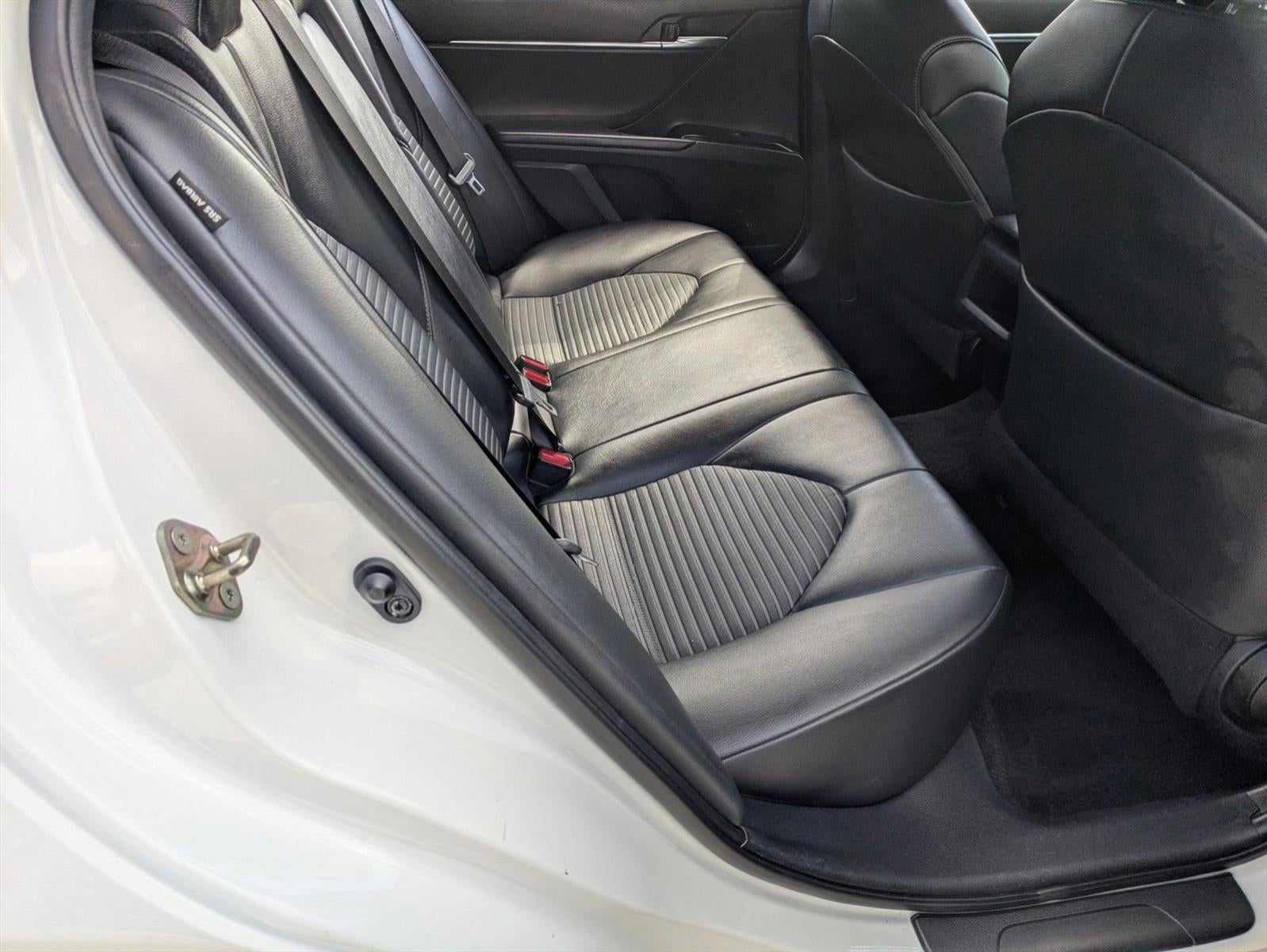 2019 Toyota Camry SE Auto (SE)