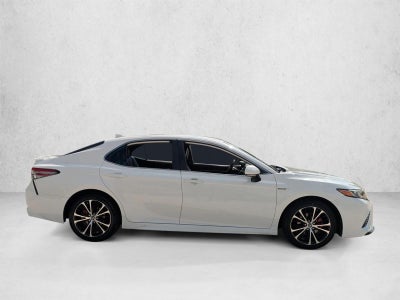 2019 Toyota Camry SE Auto (SE)