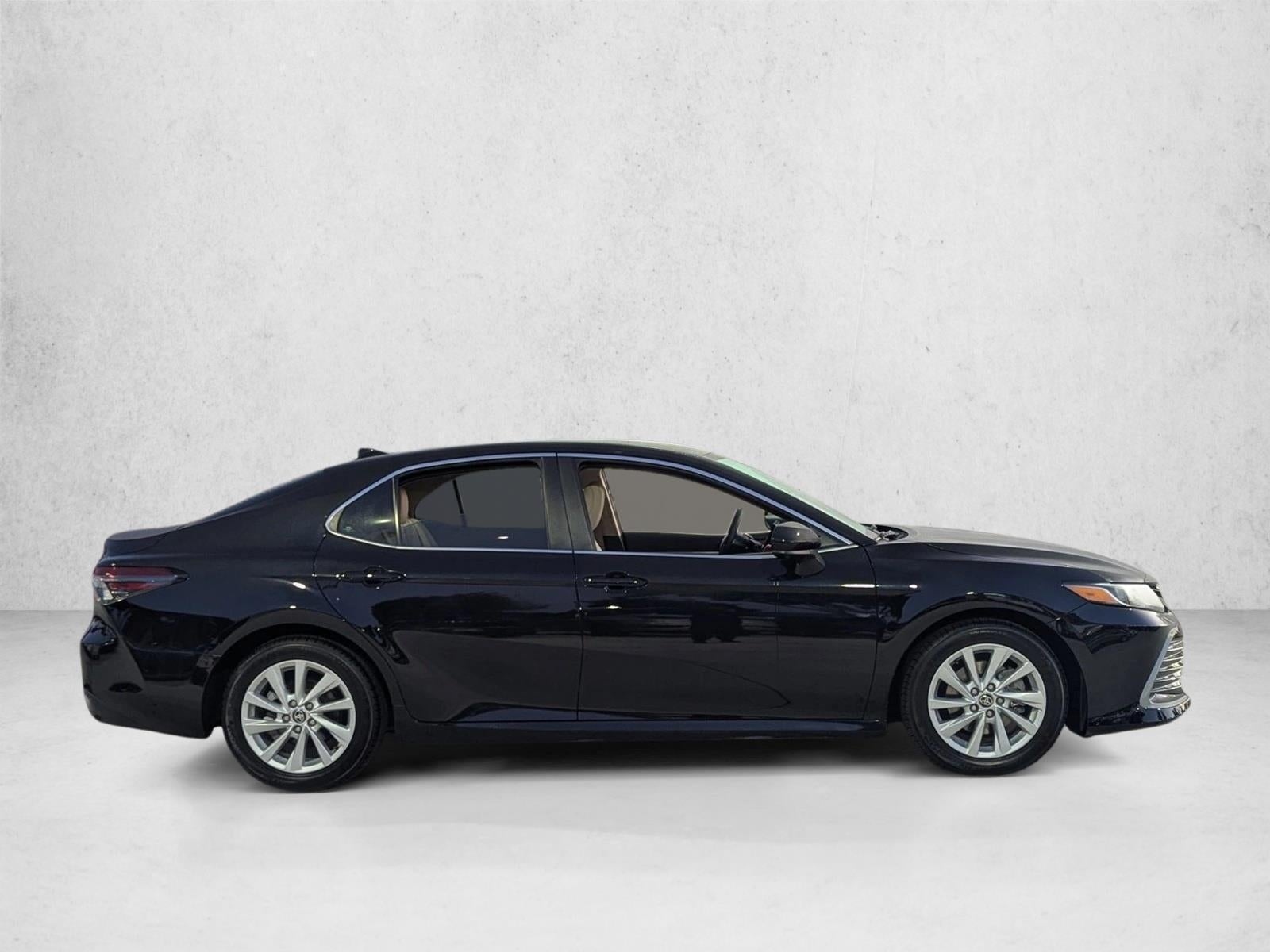 2023 Toyota Camry LE Auto (SE)