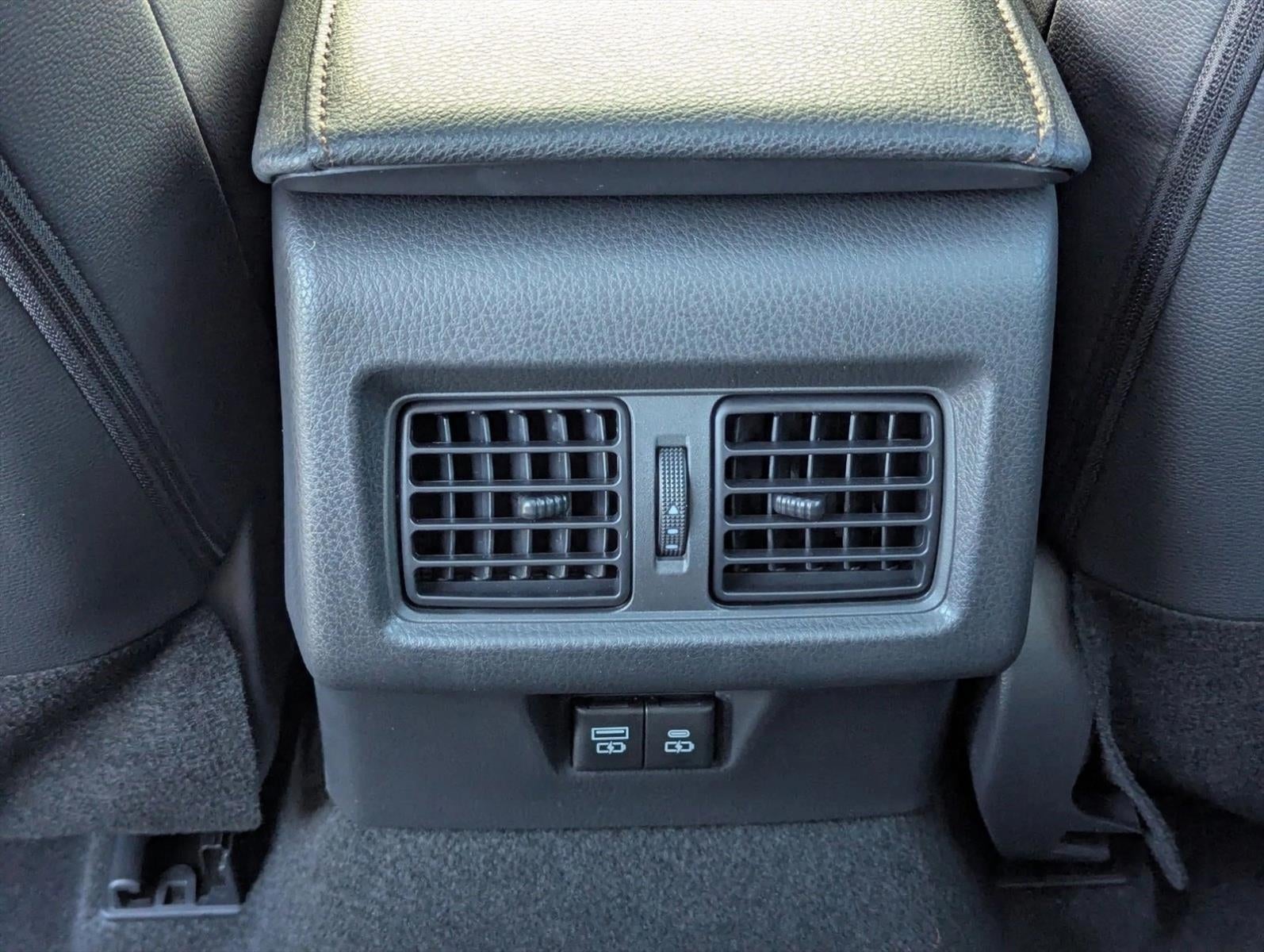 2025 Toyota Camry XLE (SE)