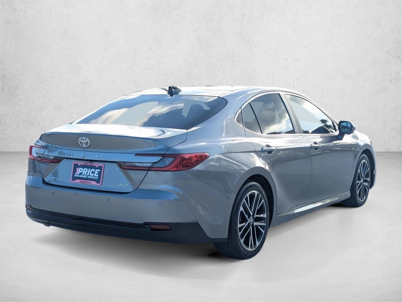 2025 Toyota Camry XLE (SE)