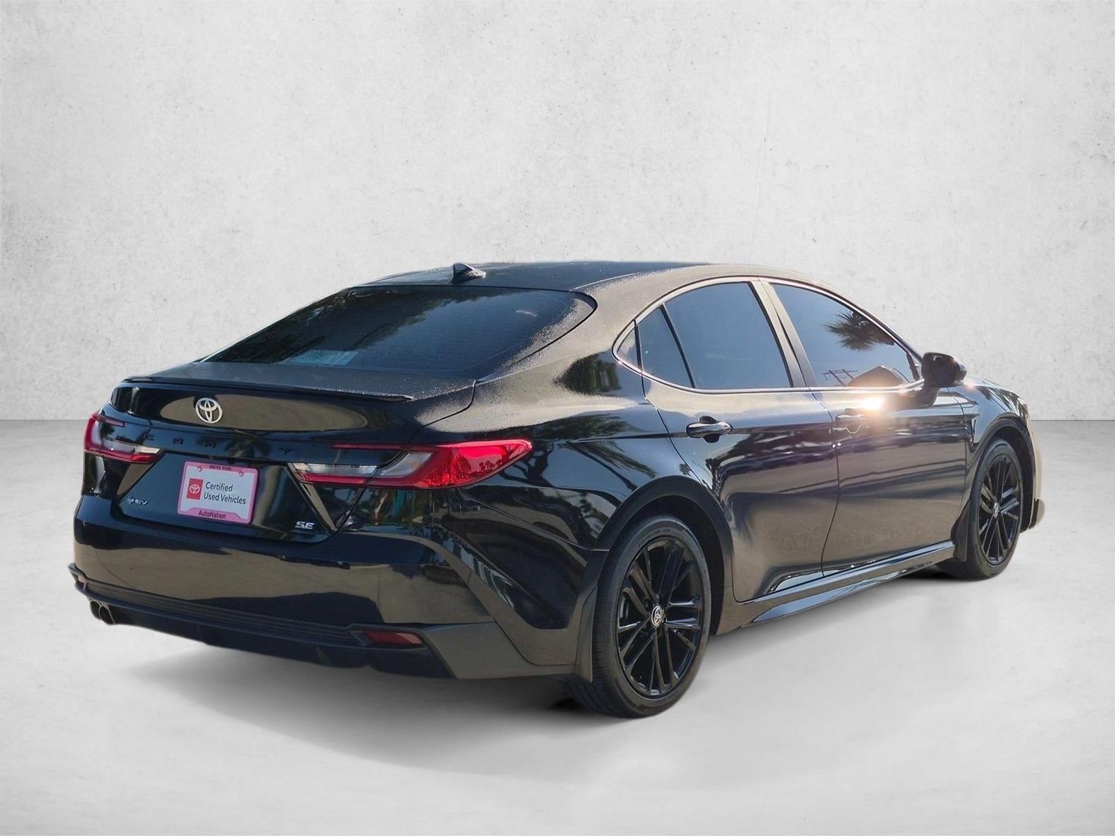 2025 Toyota Camry SE (SE)