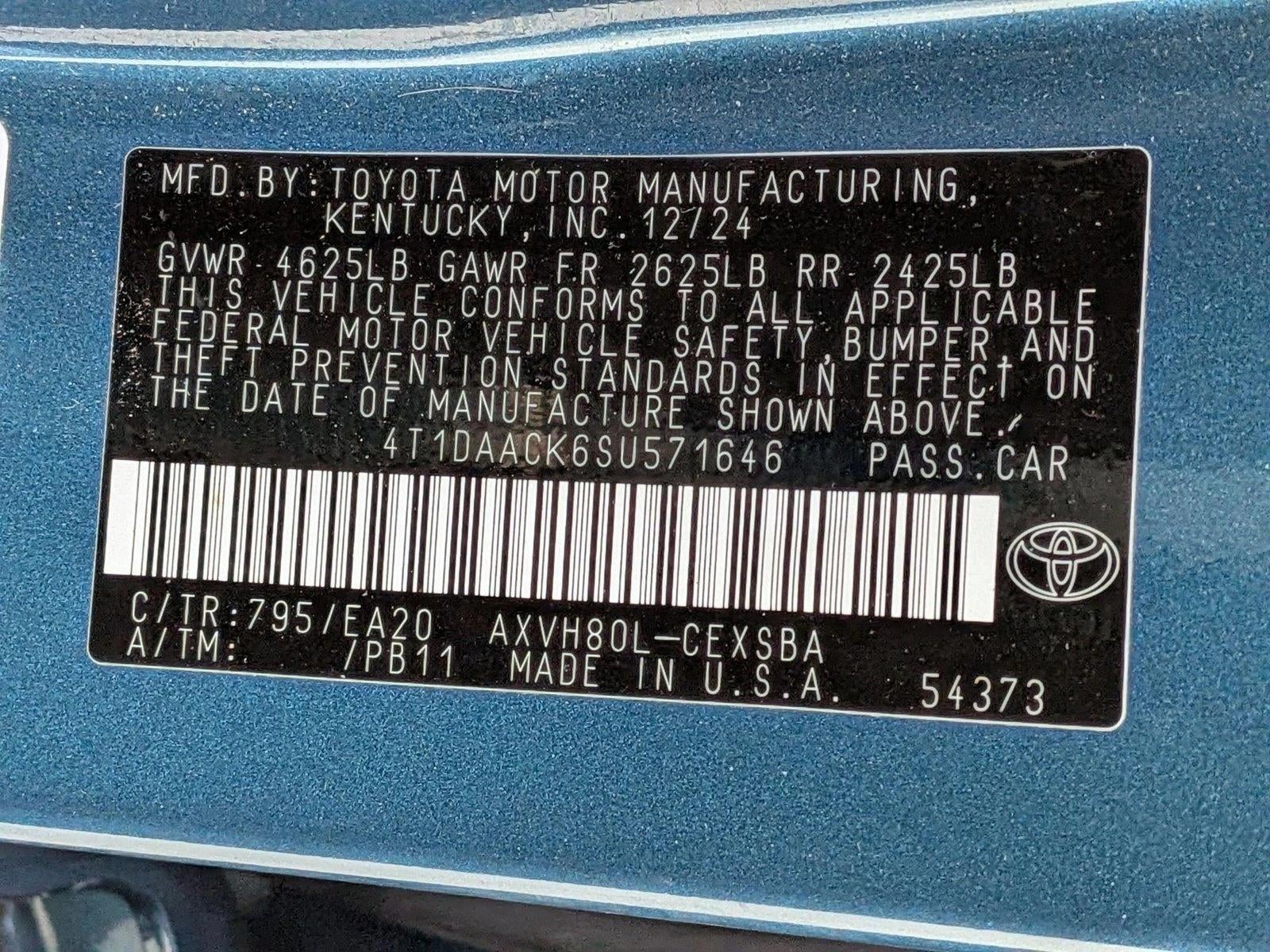 2025 Toyota Camry SE (SE)