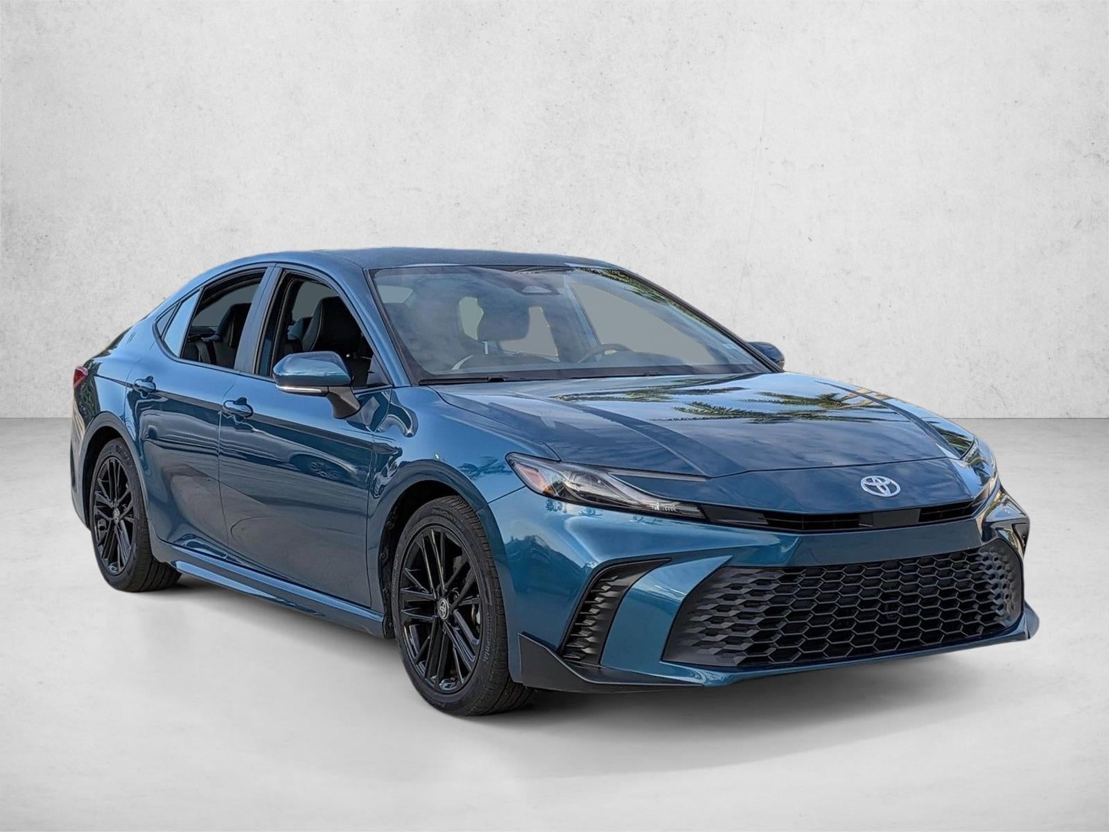 2025 Toyota Camry SE (SE)