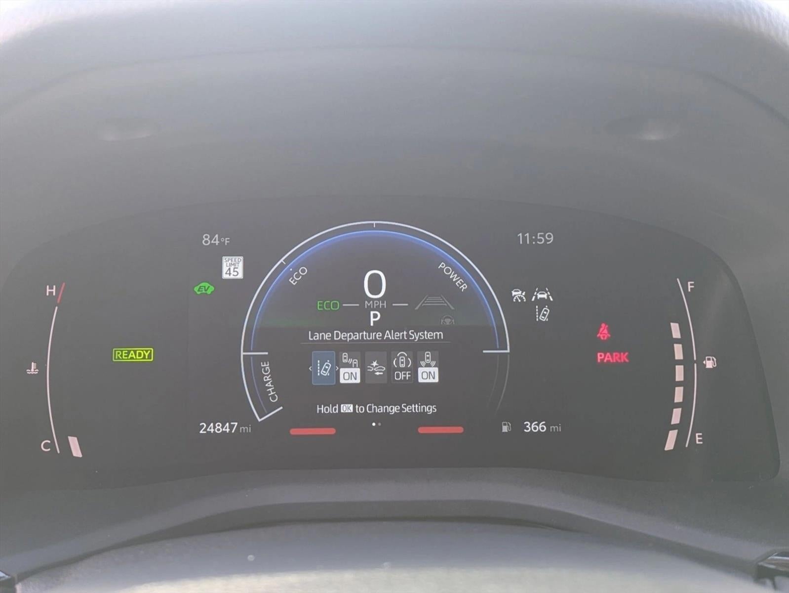 2025 Toyota Camry LE (Natl)