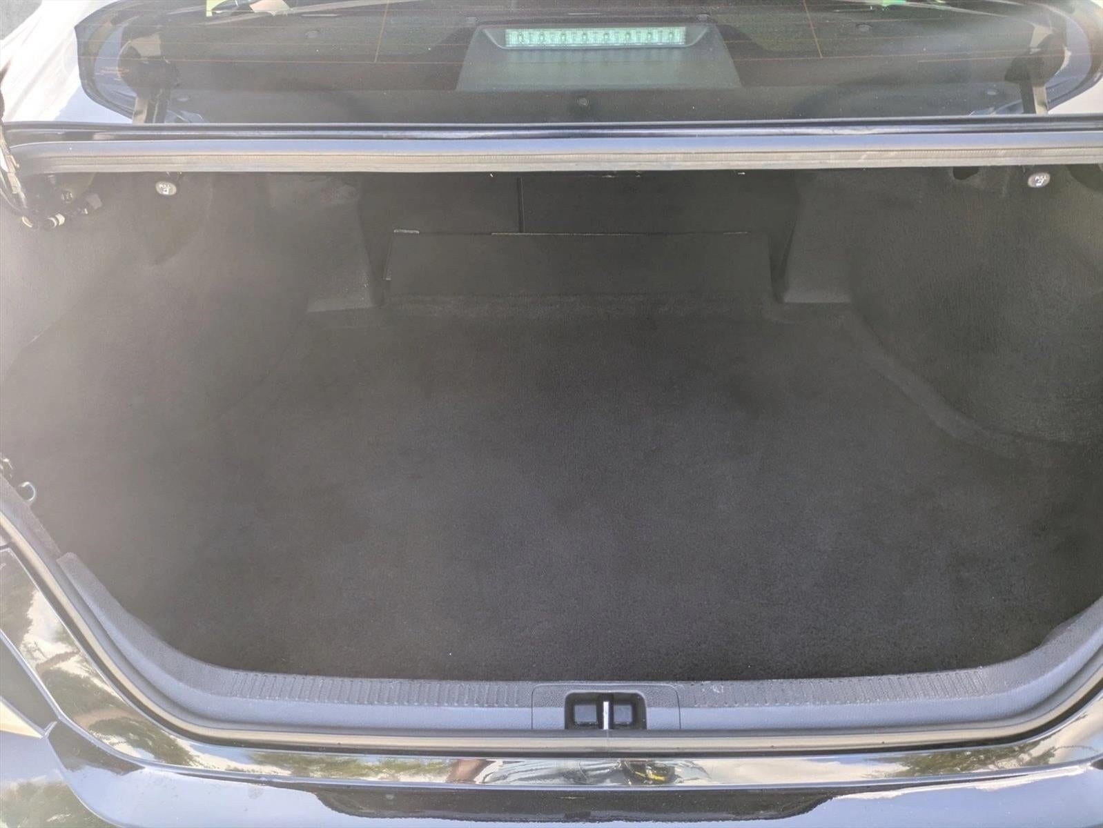 2025 Toyota Camry LE (Natl)