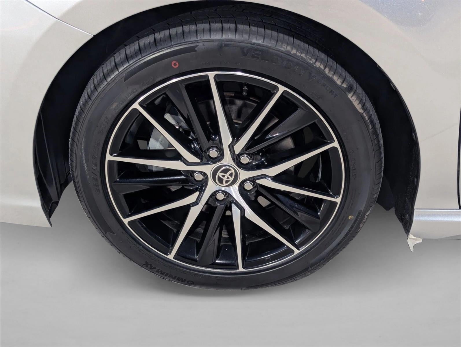 2023 Toyota Camry SE Auto (SE)