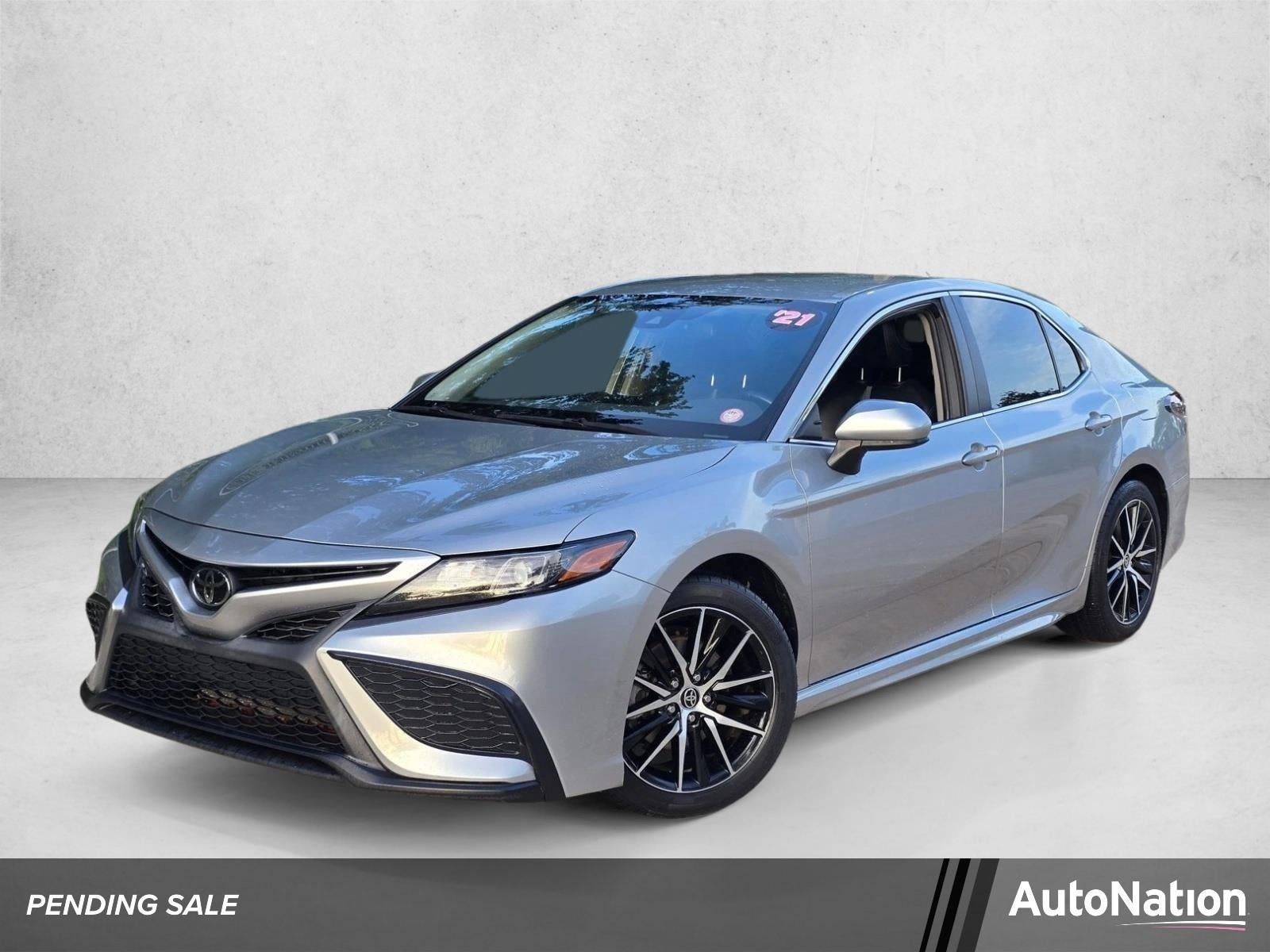 2021 Toyota Camry SE Auto (SE)