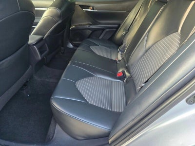 2021 Toyota Camry SE Auto (SE)