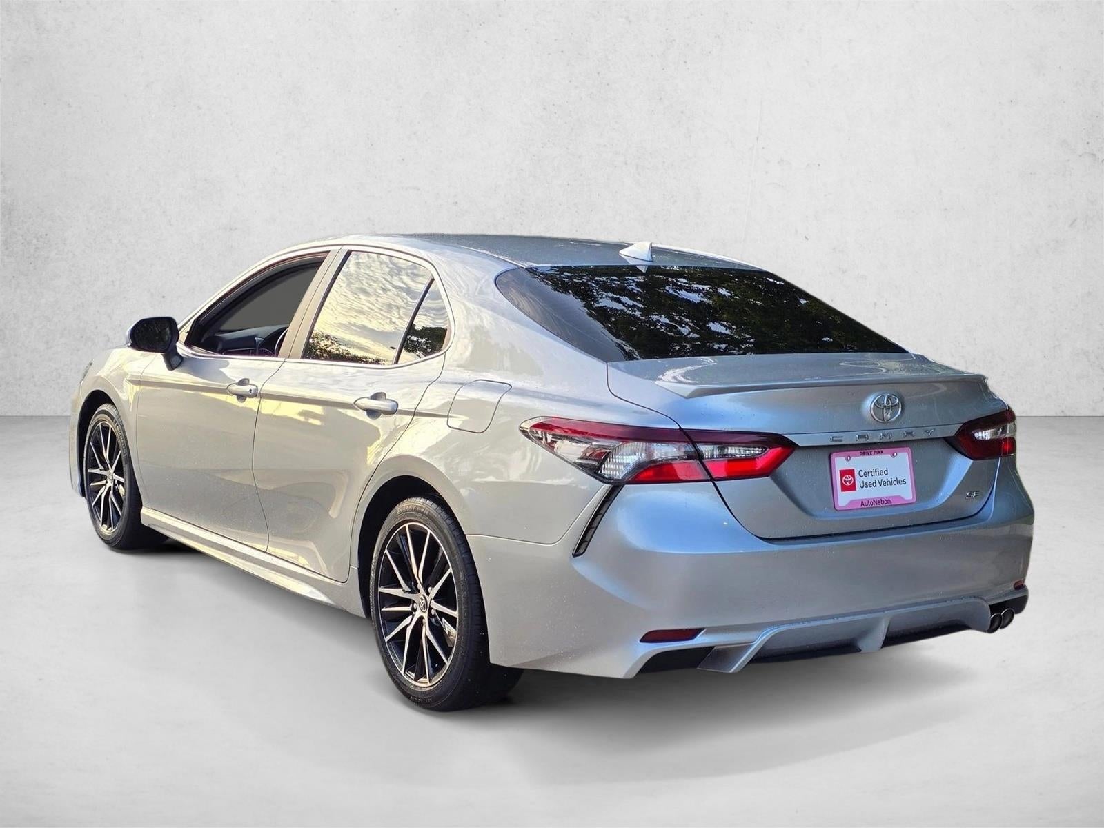 2021 Toyota Camry SE Auto (SE)
