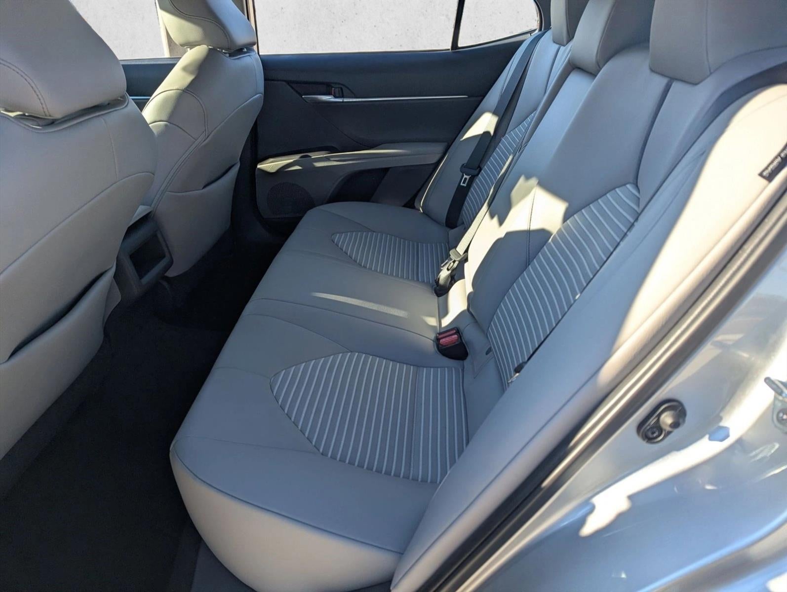 2021 Toyota Camry SE Auto (SE)