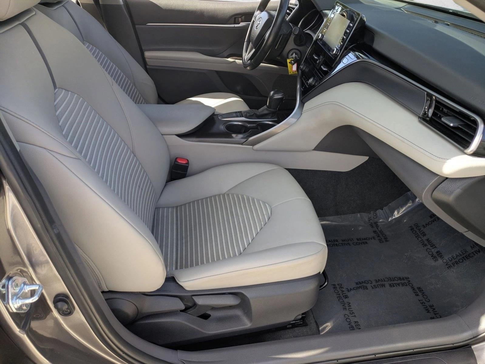 2024 Toyota Camry SE Auto (SE)