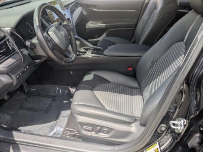 2024 Toyota Camry SE Auto (SE)